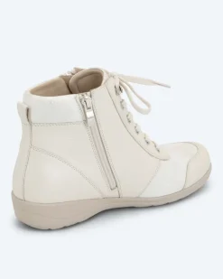 Boot in H-Weite