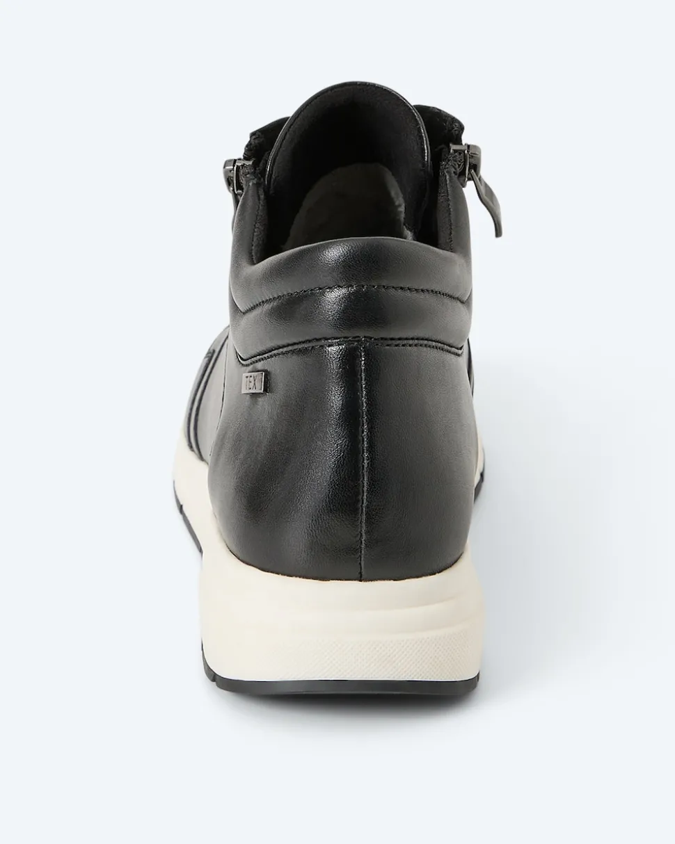Hightop Sneaker
