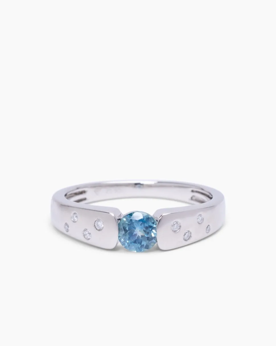 Ring mit Montana Saphir und Brillanten