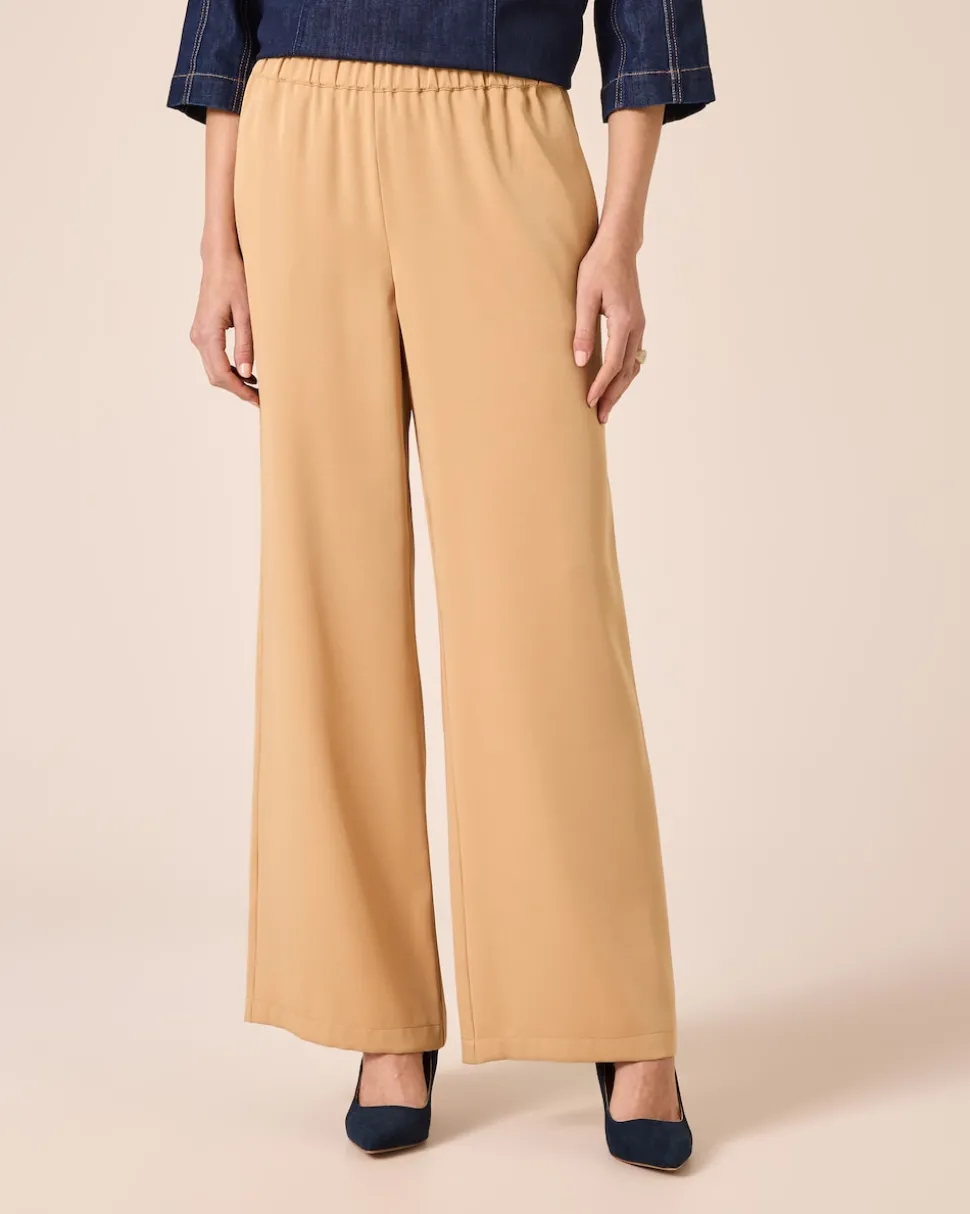 Schlupfhose mit ausgestelltem Bein