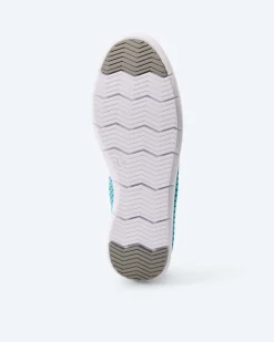 Slipper mit Lochmuster