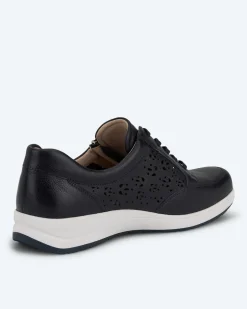 Sneaker in Weite H mit Perforation