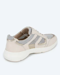 Sneaker mit Mesh-Einsatz